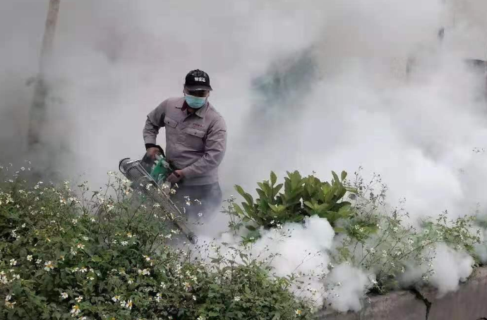 春季蚊蟲多，工業(yè)園區(qū)全面消殺，營(yíng)造良好的生產(chǎn)環(huán)境